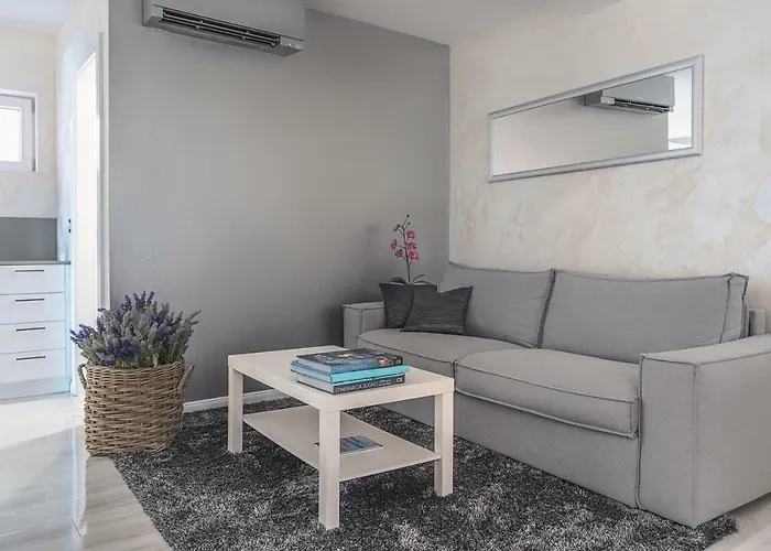 Διαμέρισμα Royal View *