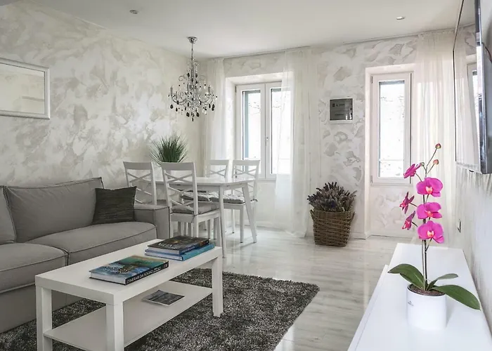 Διαμέρισμα Royal View Ρόβινι